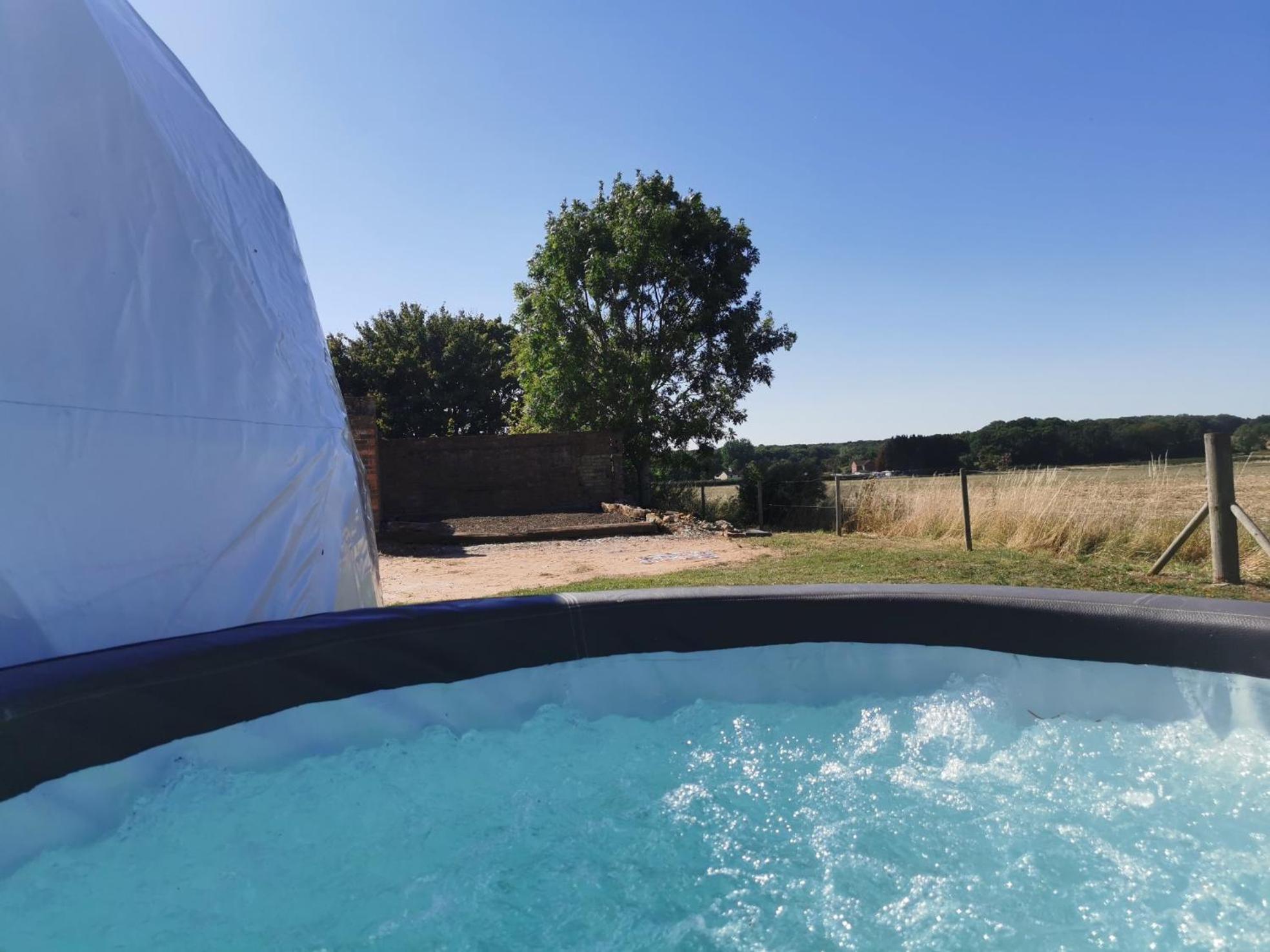 Lincoln Star Dome, Hot Tub, Bbq Leilighet Langworth Eksteriør bilde