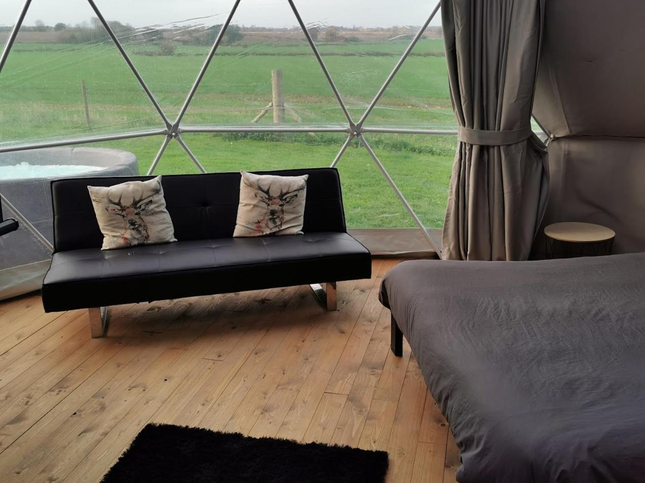 Lincoln Star Dome, Hot Tub, Bbq Leilighet Langworth Eksteriør bilde